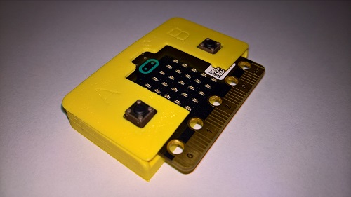 The LEDs of Microbit are fully visible from the Kimturcase M1